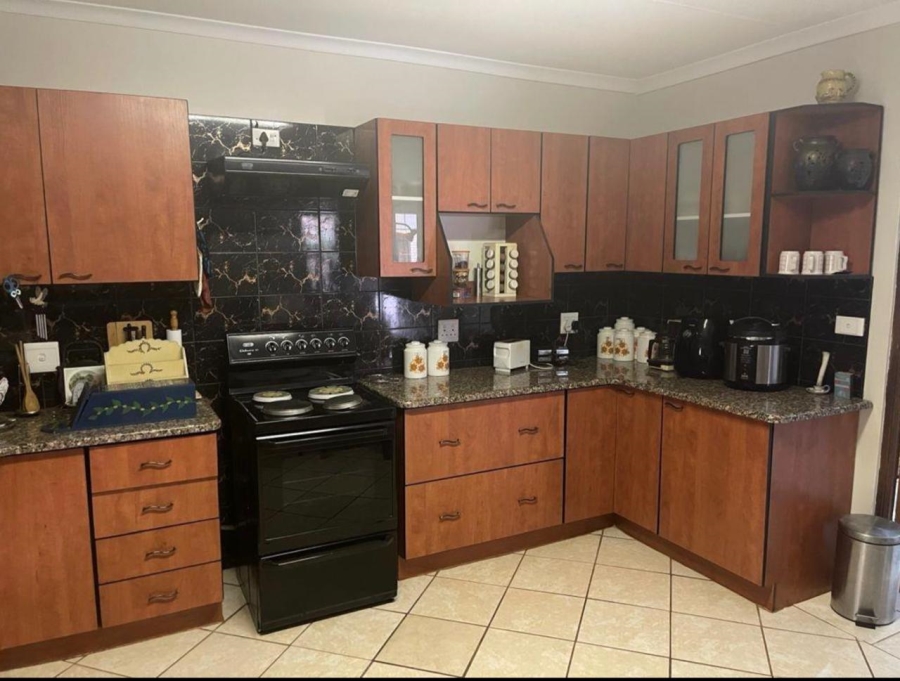4 Bedroom Property for Sale in Raslouw Gauteng