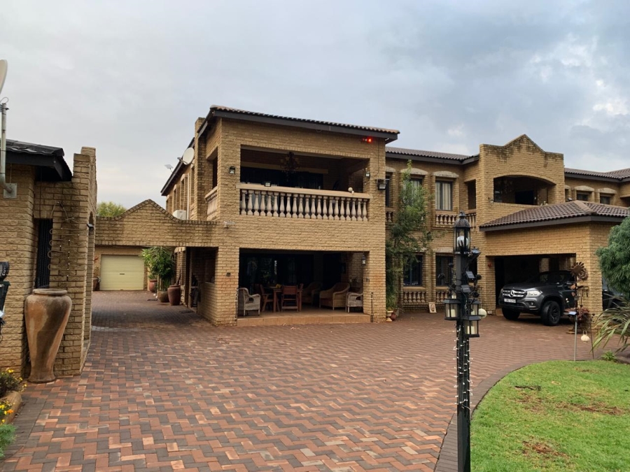 4 Bedroom Property for Sale in Raslouw Gauteng