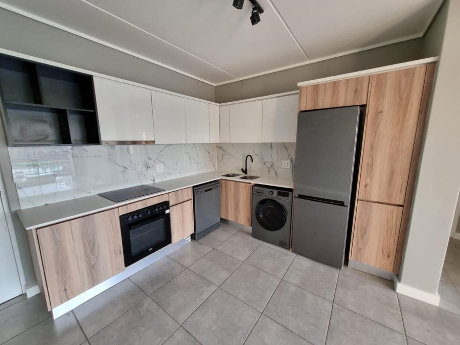 To Let 2 Bedroom Property for Rent in Waterfall Gauteng