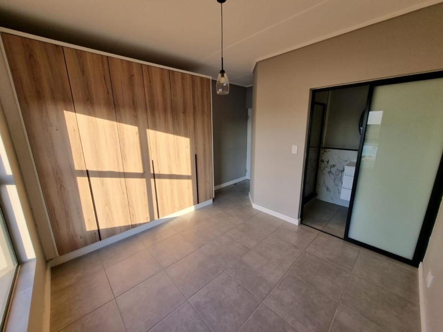 To Let 2 Bedroom Property for Rent in Waterfall Gauteng