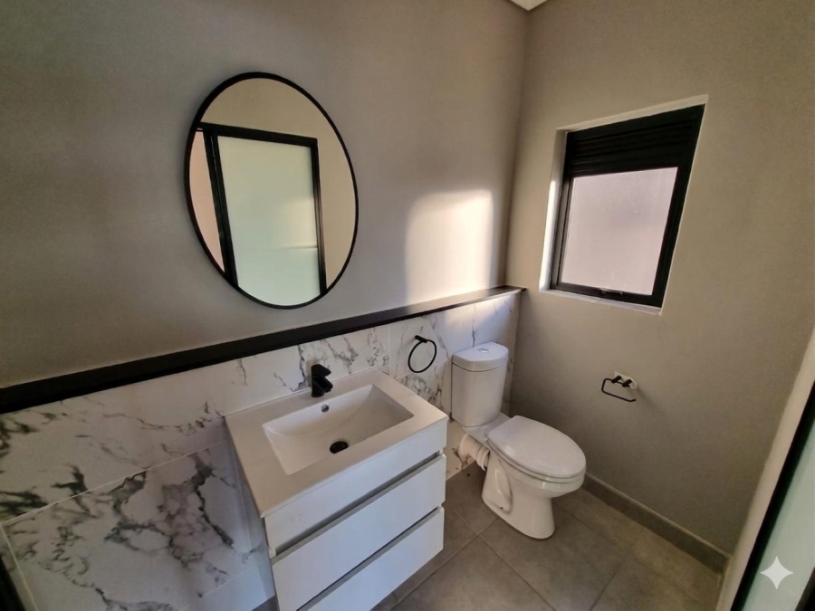 To Let 2 Bedroom Property for Rent in Waterfall Gauteng