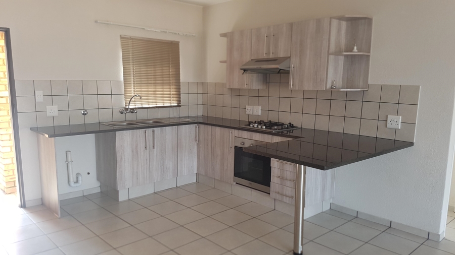 To Let 2 Bedroom Property for Rent in Union Gauteng