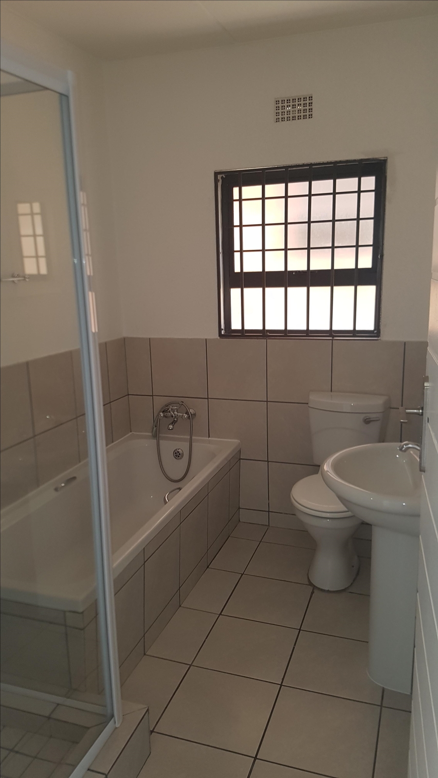 To Let 2 Bedroom Property for Rent in Union Gauteng