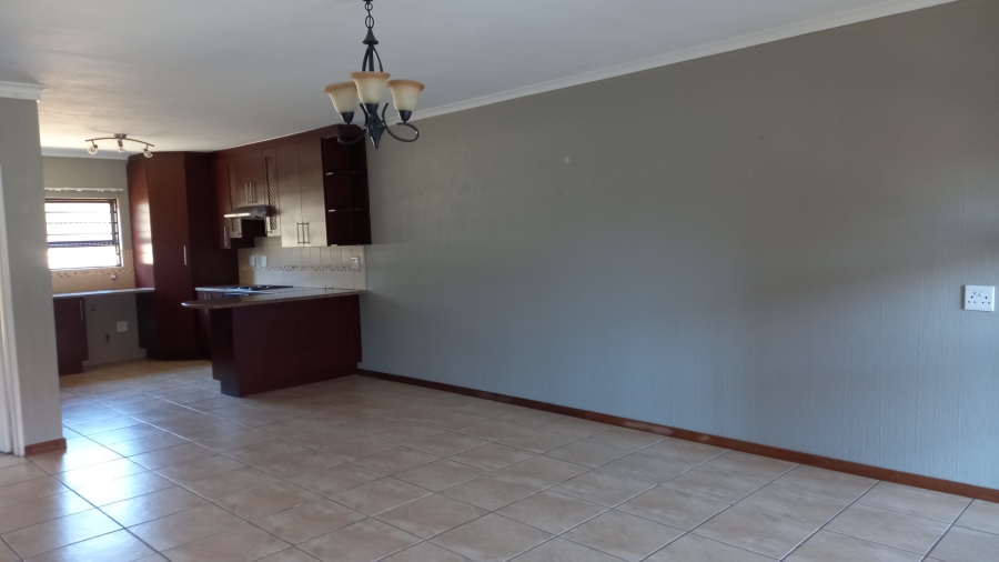 To Let 2 Bedroom Property for Rent in Monument Gauteng