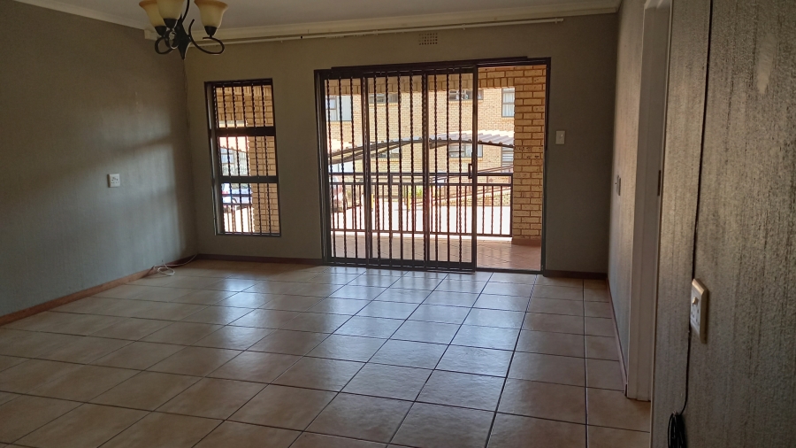 To Let 2 Bedroom Property for Rent in Monument Gauteng