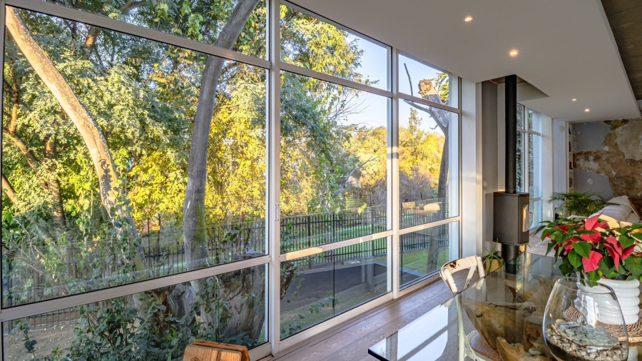 7 Bedroom Property for Sale in Woodmead Gauteng