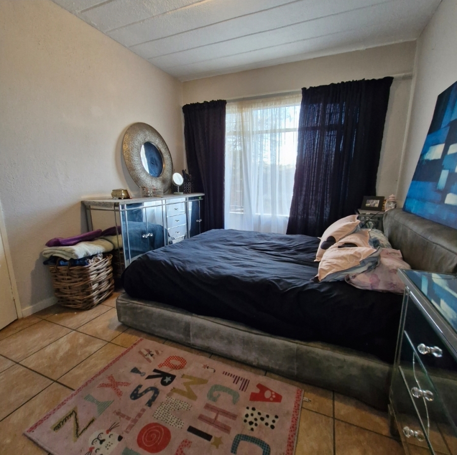 1 Bedroom Property for Sale in Bergbron Gauteng