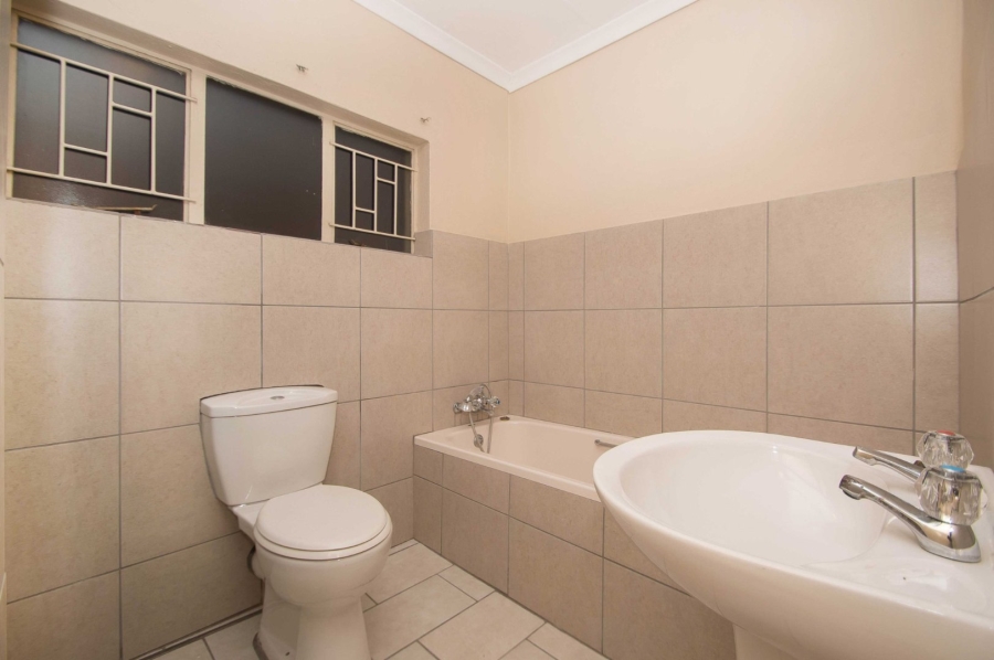 6 Bedroom Property for Sale in Sterkfontein Country Estates Gauteng