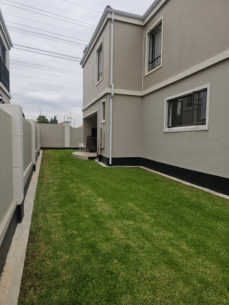 3 Bedroom Property for Sale in Cedar Creek Gauteng