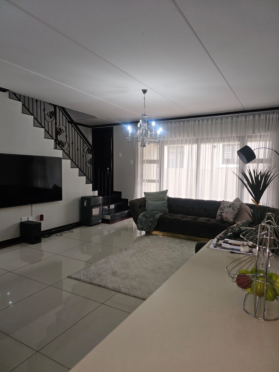3 Bedroom Property for Sale in Cedar Creek Gauteng