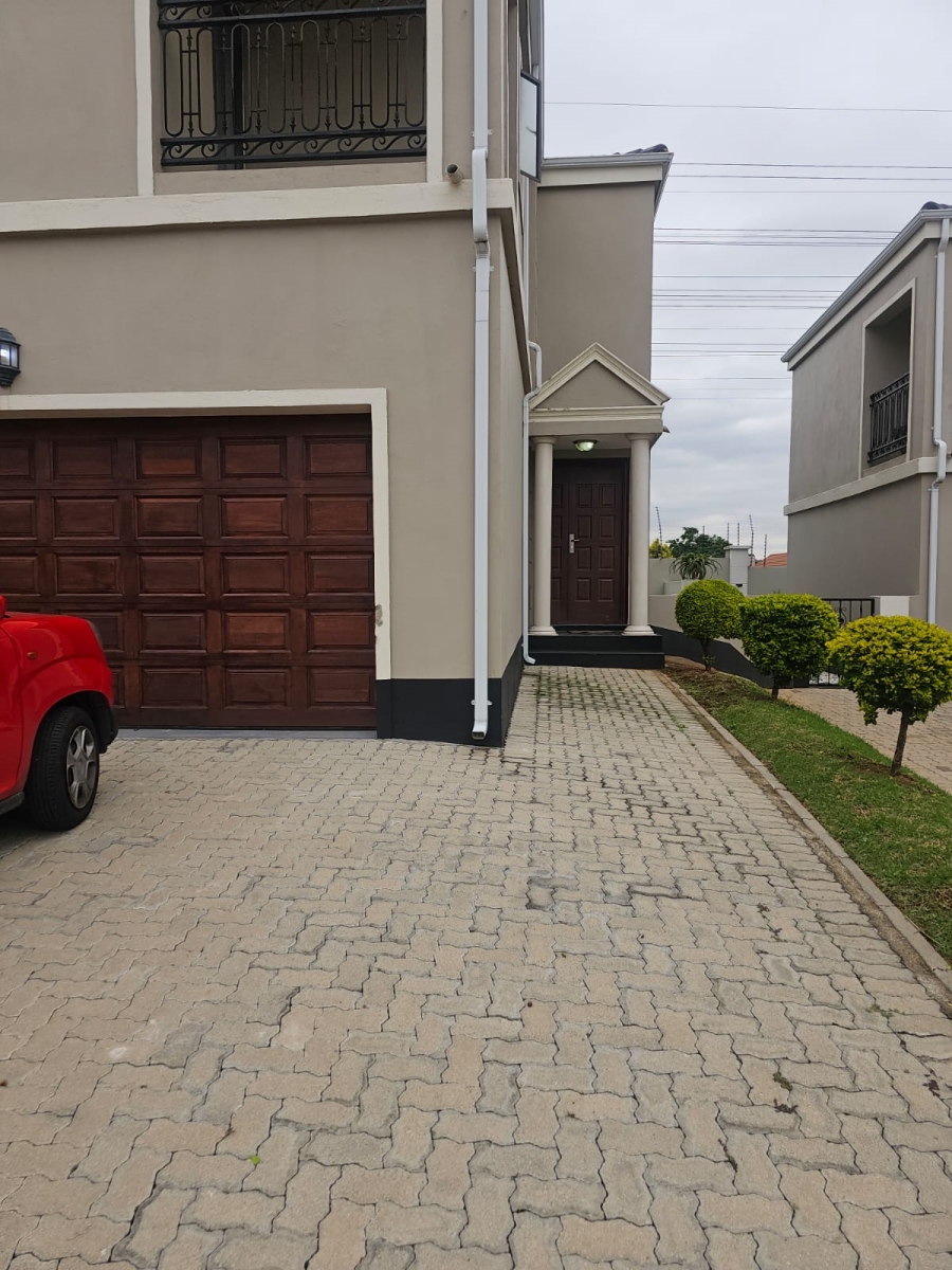 3 Bedroom Property for Sale in Cedar Creek Gauteng