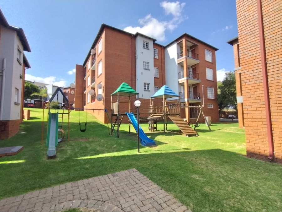 2 Bedroom Property for Sale in Chancliff A H Gauteng