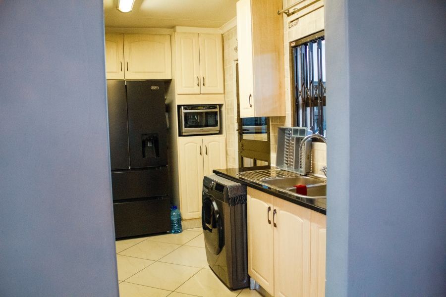 3 Bedroom Property for Sale in Geluksdal Gauteng