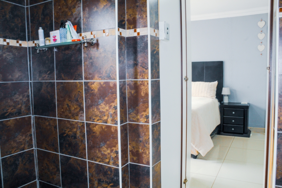 3 Bedroom Property for Sale in Geluksdal Gauteng