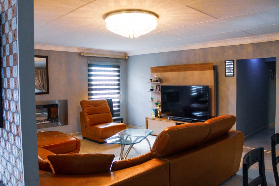 3 Bedroom Property for Sale in Geluksdal Gauteng