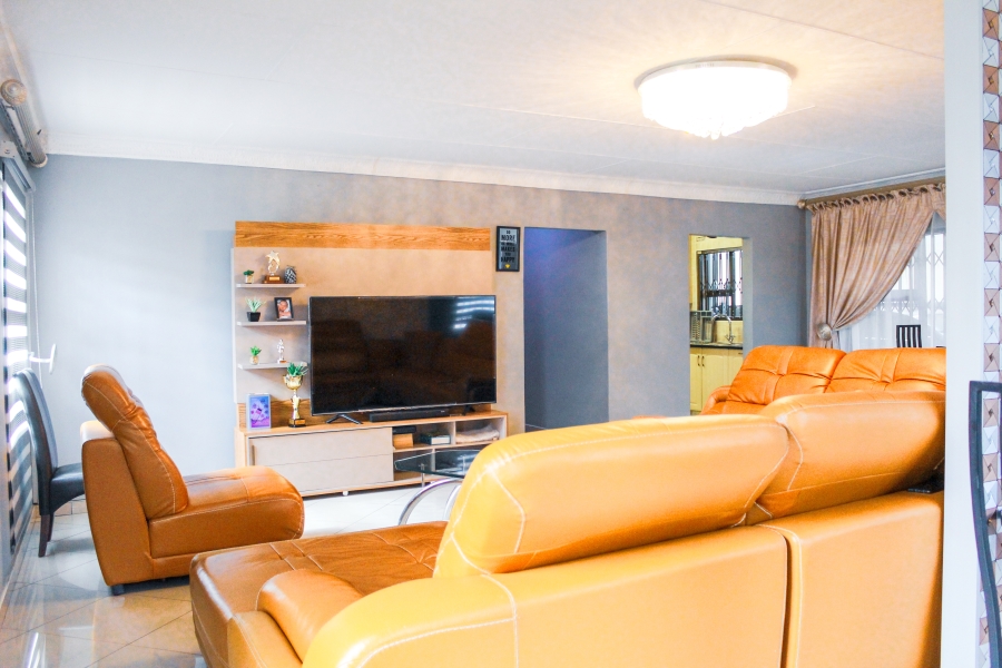 3 Bedroom Property for Sale in Geluksdal Gauteng