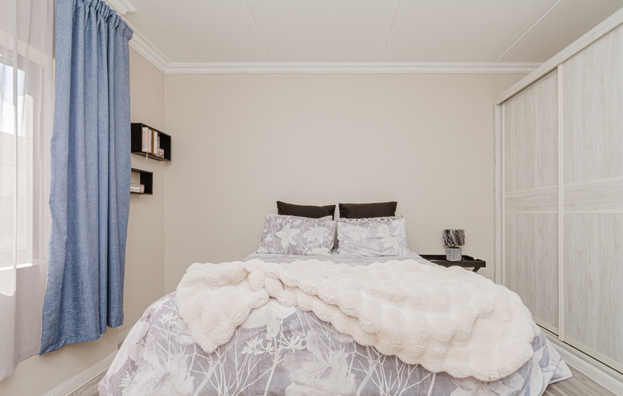 2 Bedroom Property for Sale in Broadacres Gauteng