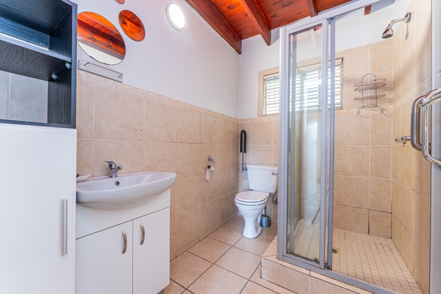 2 Bedroom Property for Sale in Faerie Glen Gauteng