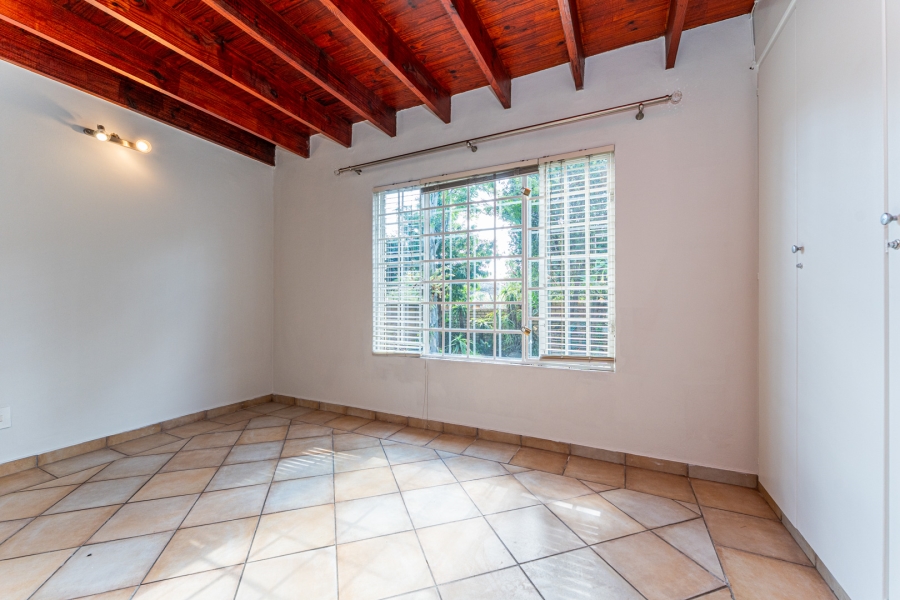 2 Bedroom Property for Sale in Faerie Glen Gauteng