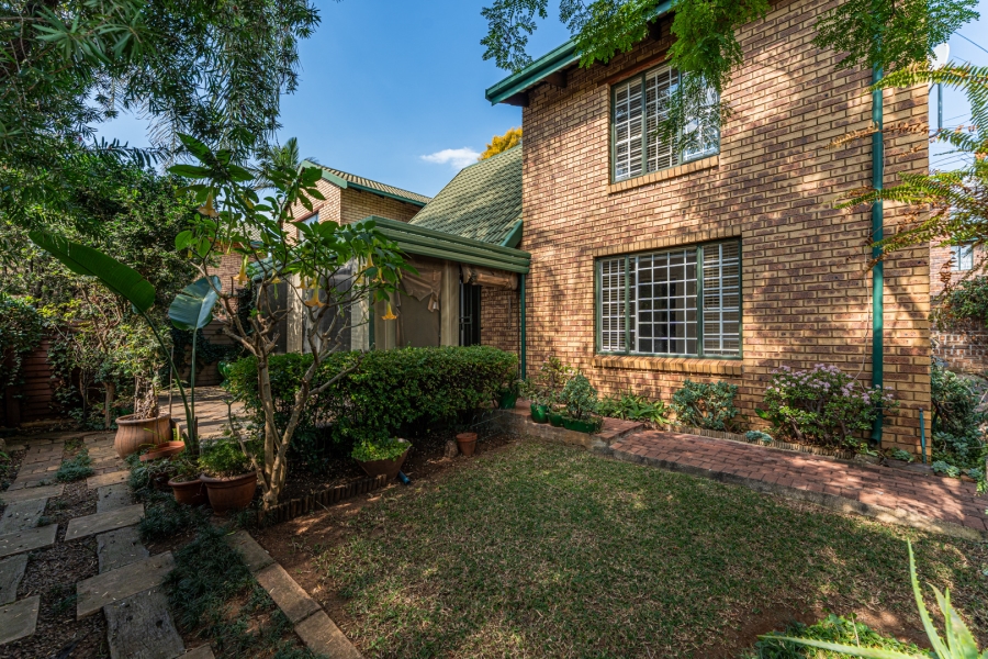 2 Bedroom Property for Sale in Faerie Glen Gauteng