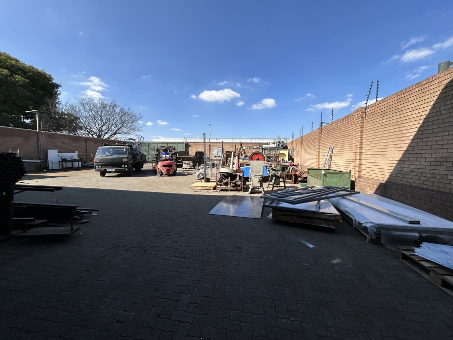 To Let Commercial Property for Rent in Spartan Gauteng