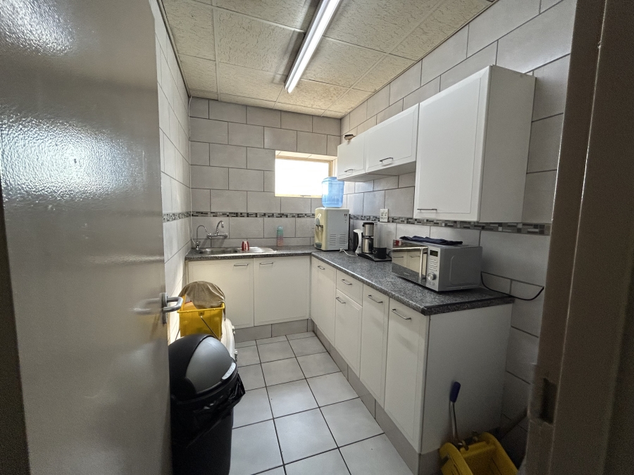To Let Commercial Property for Rent in Spartan Gauteng