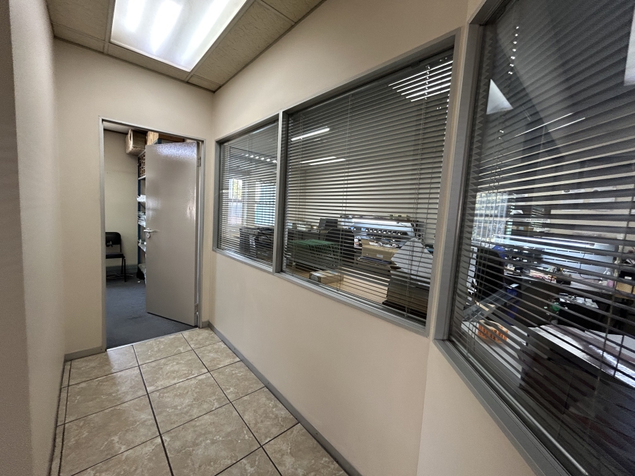 To Let Commercial Property for Rent in Spartan Gauteng