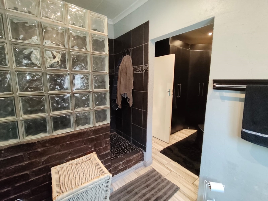 3 Bedroom Property for Sale in Mayberry Park Gauteng