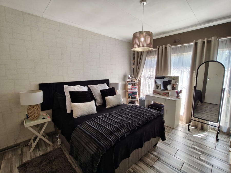 3 Bedroom Property for Sale in Mayberry Park Gauteng