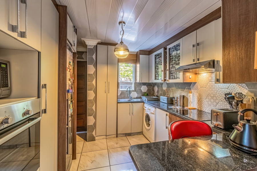 2 Bedroom Property for Sale in Douglasdale Gauteng