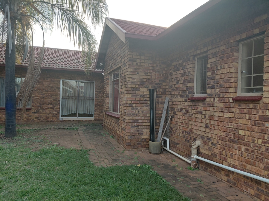 4 Bedroom Property for Sale in The Orchards Gauteng