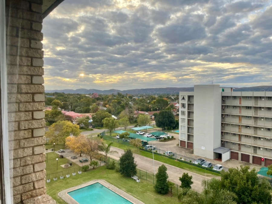 2 Bedroom Property for Sale in Queenswood Gauteng