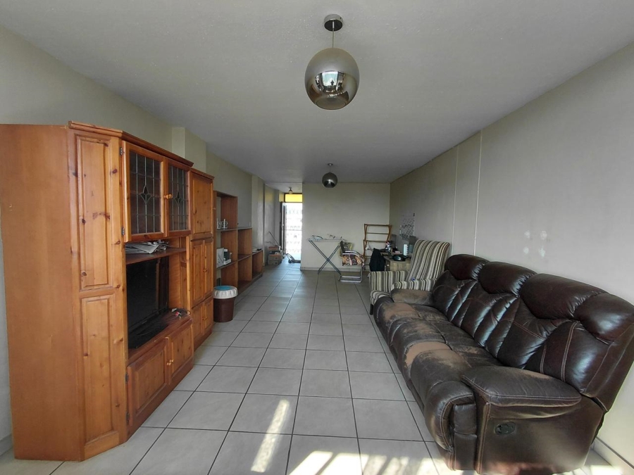 2 Bedroom Property for Sale in Queenswood Gauteng