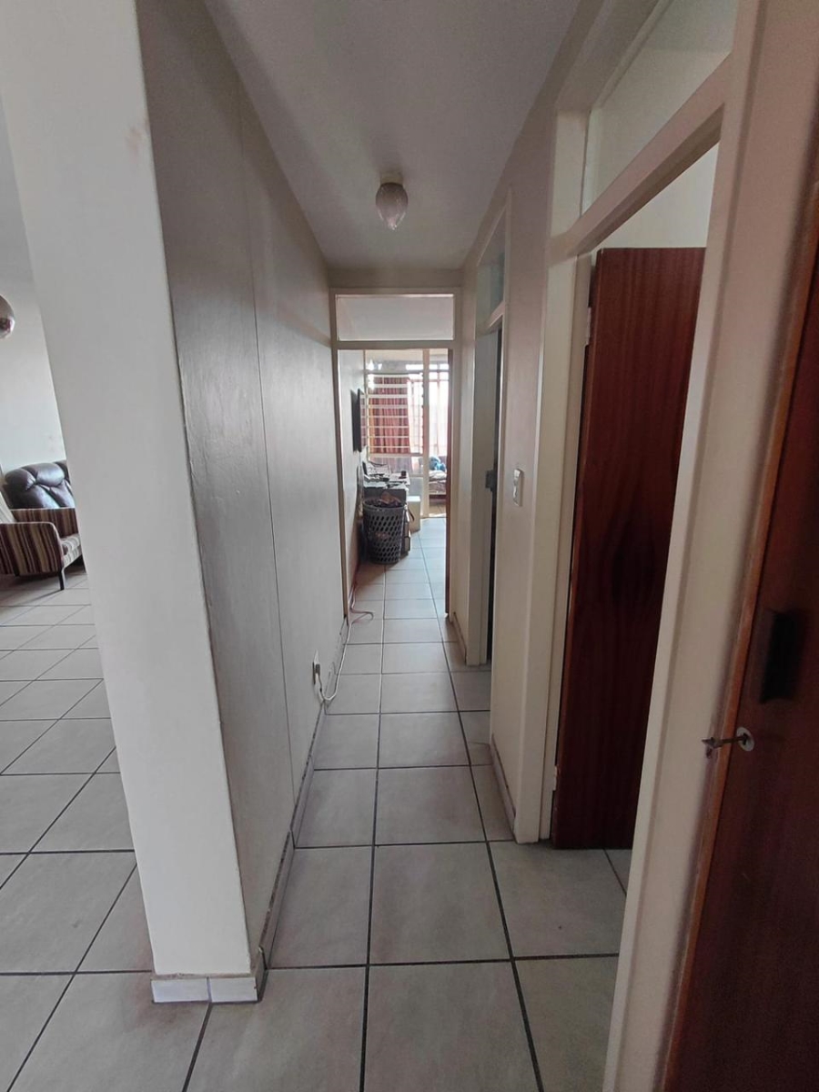 2 Bedroom Property for Sale in Queenswood Gauteng