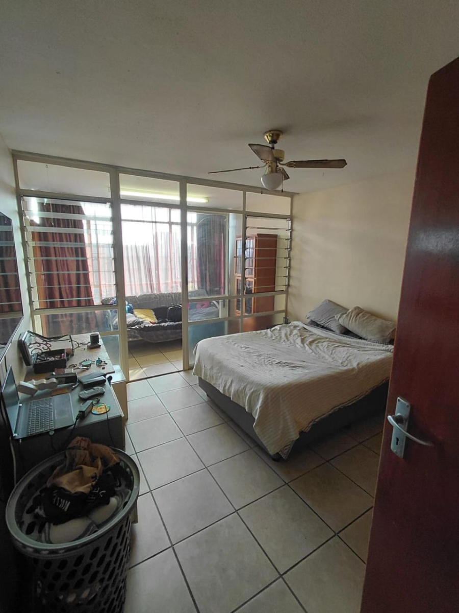 2 Bedroom Property for Sale in Queenswood Gauteng