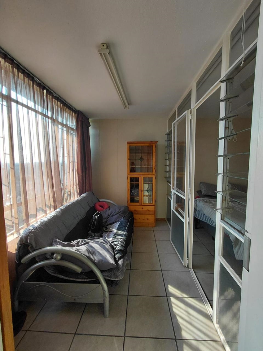 2 Bedroom Property for Sale in Queenswood Gauteng