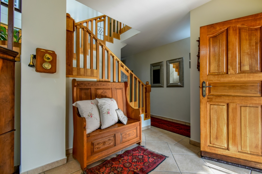 4 Bedroom Property for Sale in Faerie Glen Gauteng