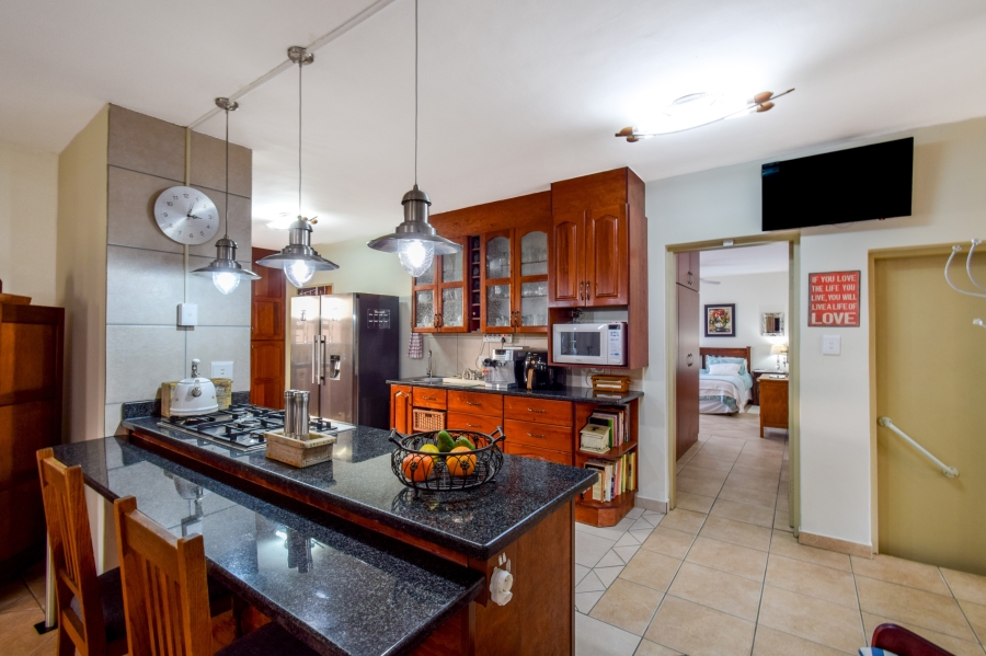 4 Bedroom Property for Sale in Faerie Glen Gauteng
