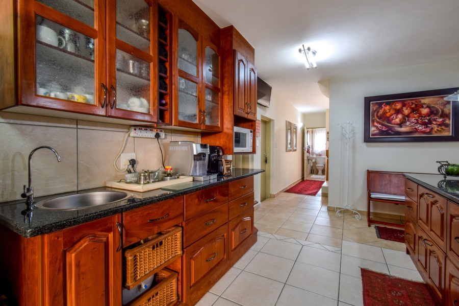 4 Bedroom Property for Sale in Faerie Glen Gauteng
