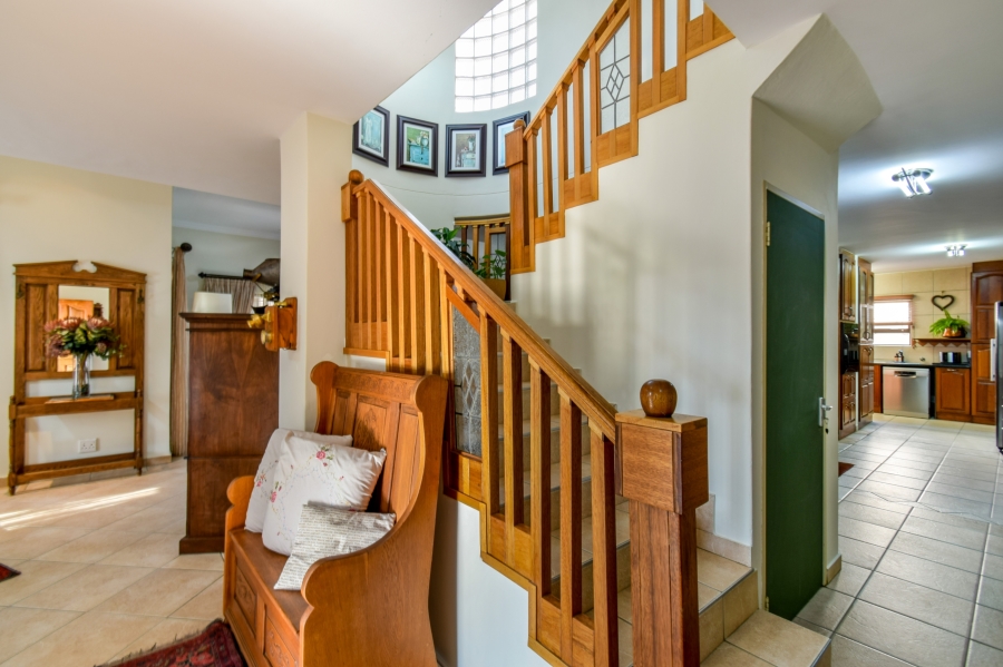 4 Bedroom Property for Sale in Faerie Glen Gauteng
