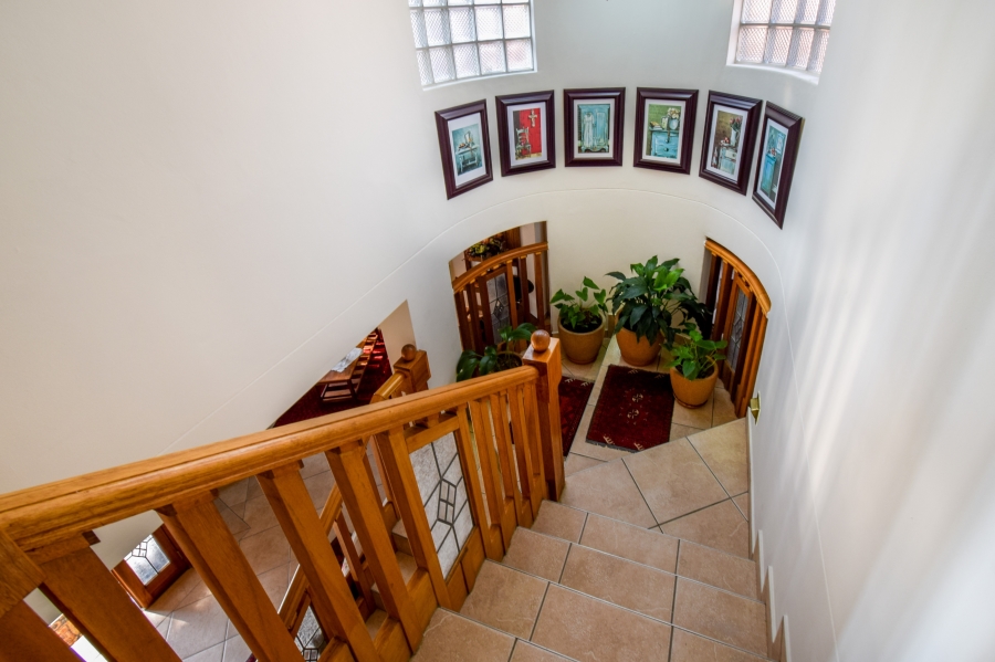 4 Bedroom Property for Sale in Faerie Glen Gauteng