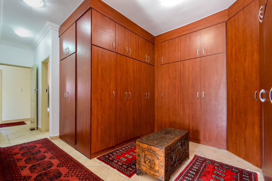 4 Bedroom Property for Sale in Faerie Glen Gauteng