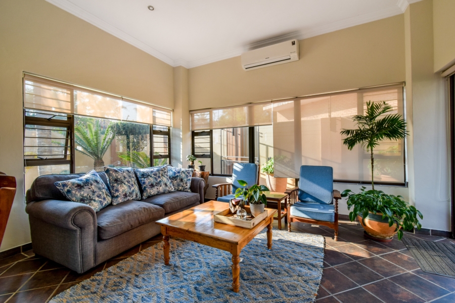 4 Bedroom Property for Sale in Faerie Glen Gauteng