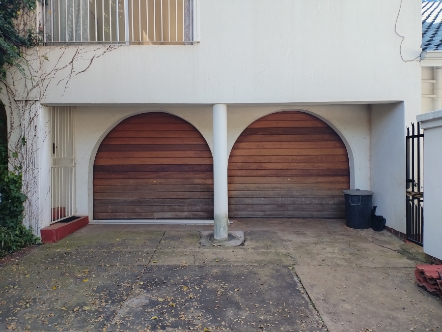 5 Bedroom Property for Sale in Bronberrick Gauteng