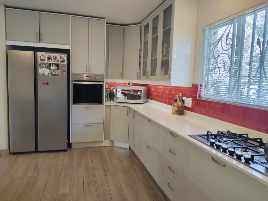 5 Bedroom Property for Sale in Bronberrick Gauteng