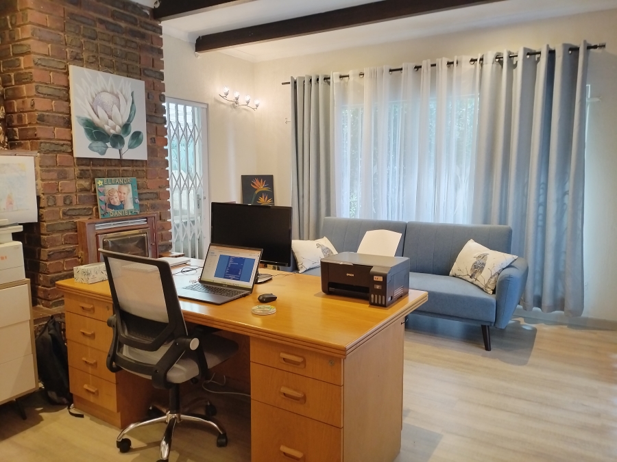 5 Bedroom Property for Sale in Bronberrick Gauteng