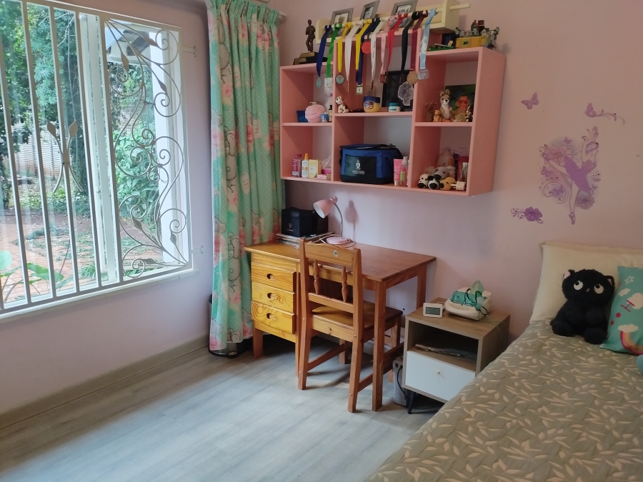 5 Bedroom Property for Sale in Bronberrick Gauteng