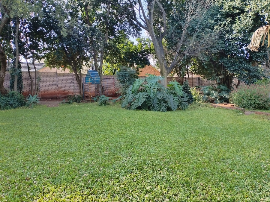 5 Bedroom Property for Sale in Bronberrick Gauteng