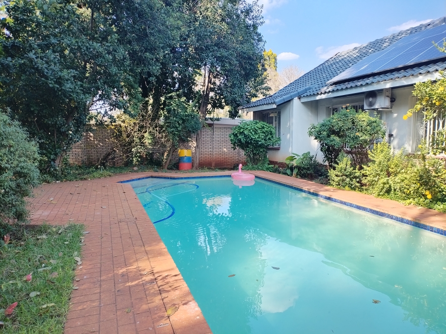 5 Bedroom Property for Sale in Bronberrick Gauteng