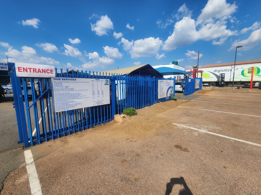 Commercial Property for Sale in Les Marais Gauteng
